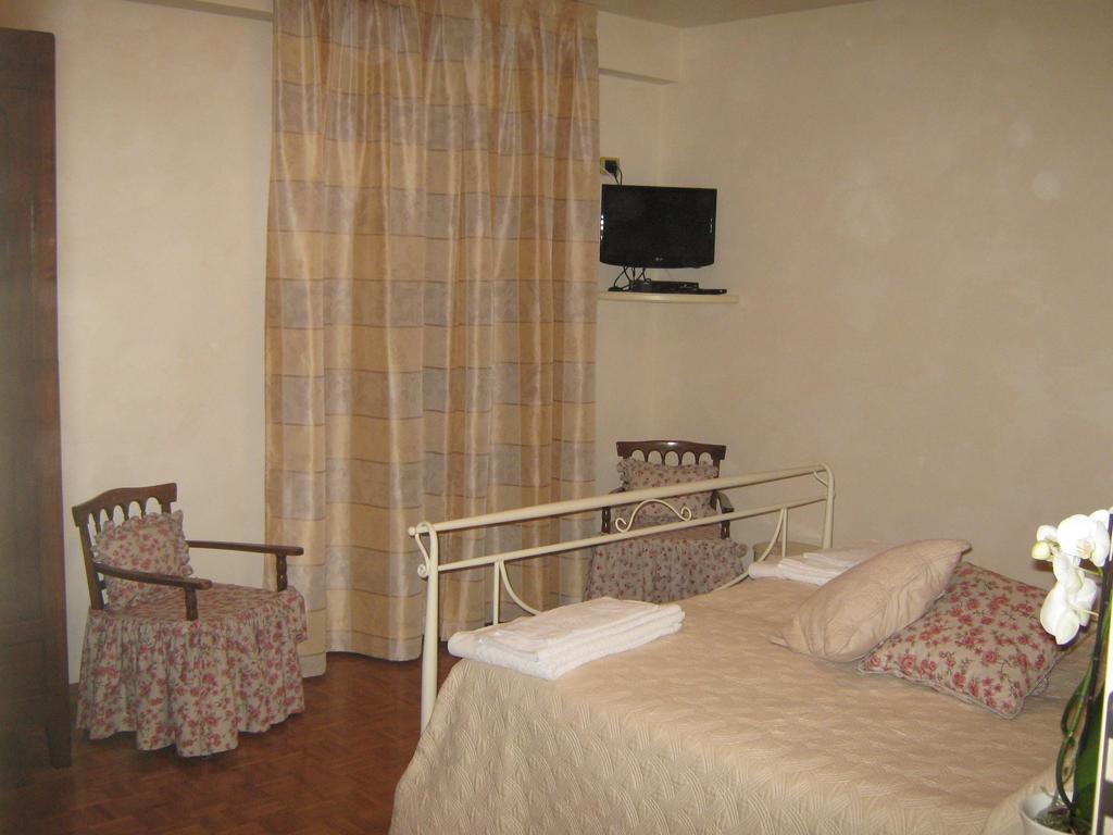 B&B Ristorante Del Monte Colleretto Giacosa ภายนอก รูปภาพ